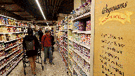 Popular grocery chain continues aggressive expansion amid customer demand